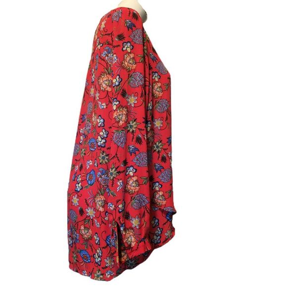 Chelsea & Theodore top Women's medium Tulip hem Crossover Long sleeves V-neck - Picture 8 of 14